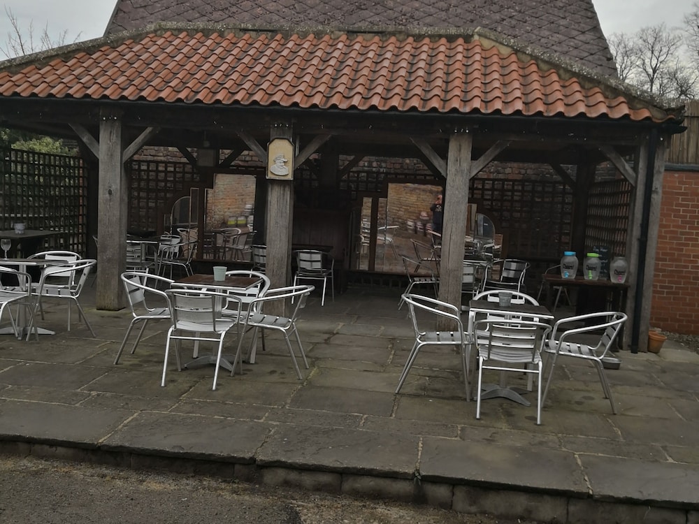 The Buck Hotel — hotel in Pickering