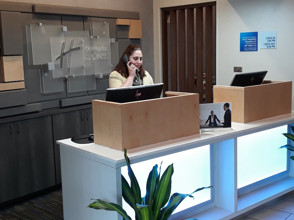 Holiday Inn Express Pittsburgh North by IHG - photo 56
