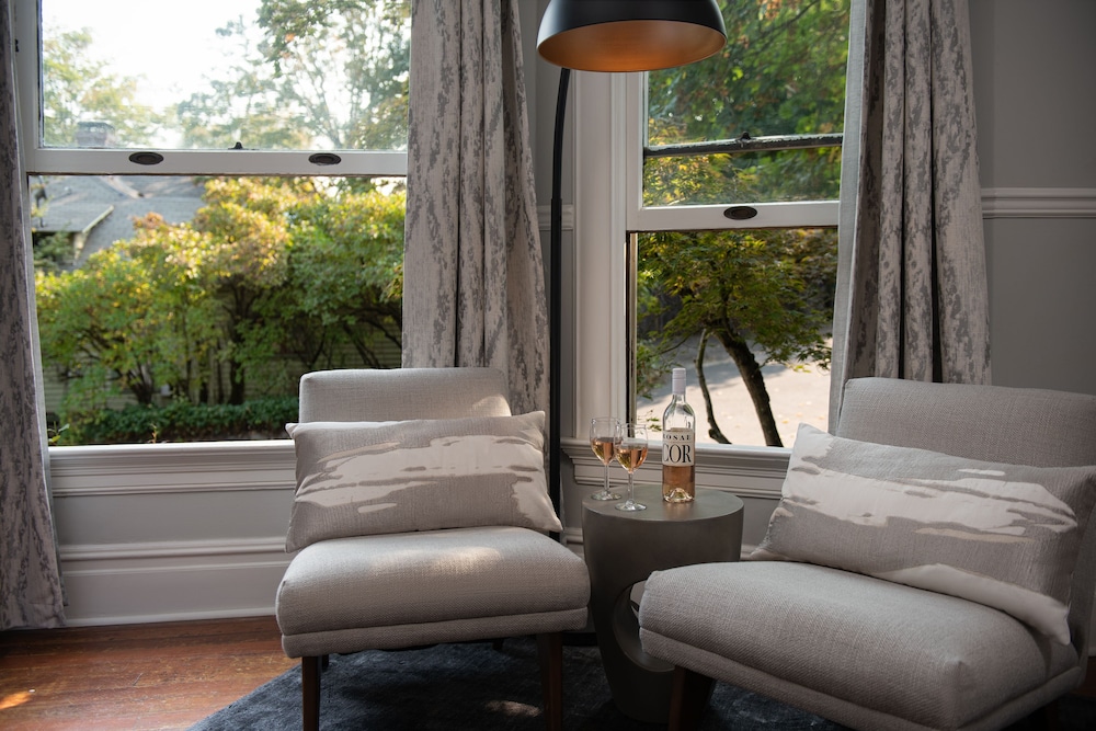 Inn at the Gorge - photo 14