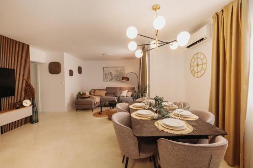 Luxury Apartment Melita Makarska — 4-Star Luxury Hotel in Makarska, Croatia