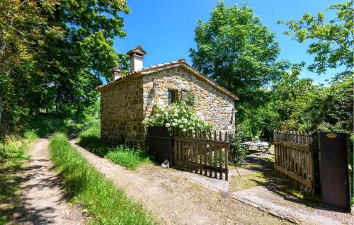 Nice Home In Villagrande Di Monteco — 4-Star Luxury Hotel in Monte Cerignone, Italy