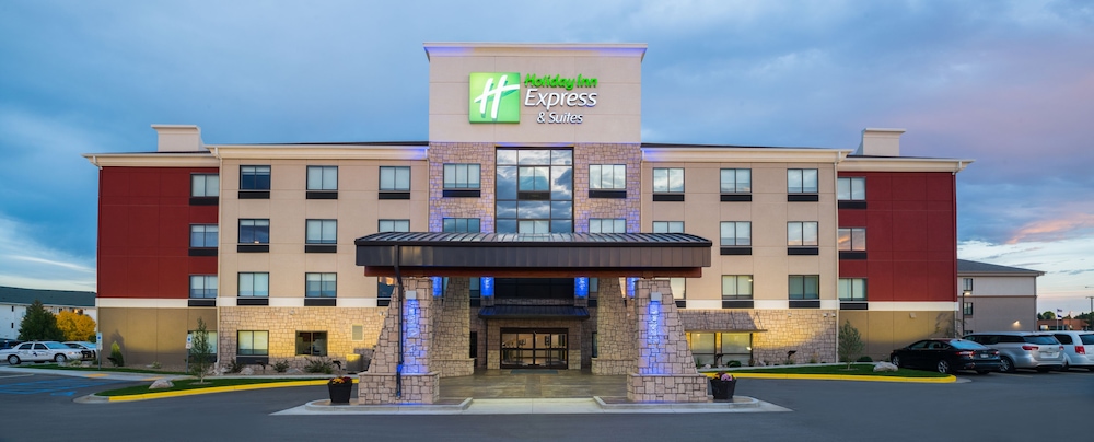 Holiday Inn Express Hotel & Suites Bismarck by IHG - photo 37