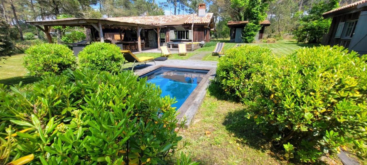 4 Cabanes de Luxe Privatisees a 300m de la Dune — 4-Star Luxury Hotel in La Teste-De-Buch, France