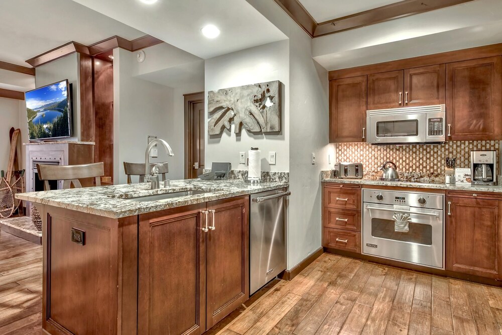 Constellation Residences - photo 16