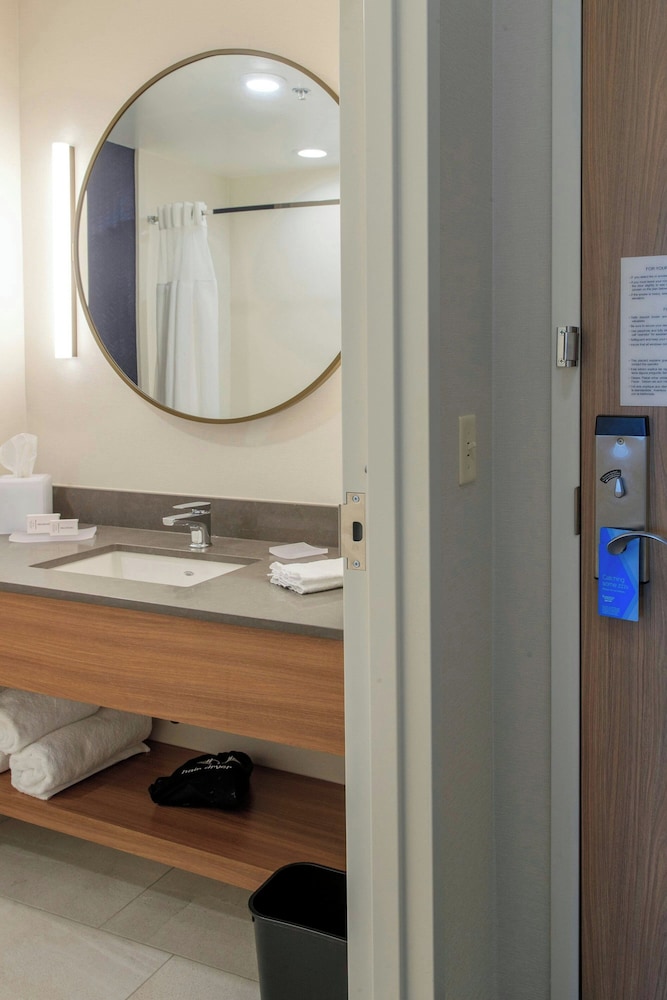Fairfield Inn & Suites by Marriott Philadelphia Valley Forge Great Valley - photo 20