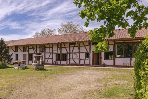 Longere Bressane de la Verne - carbon neutral hotel in Unknown City