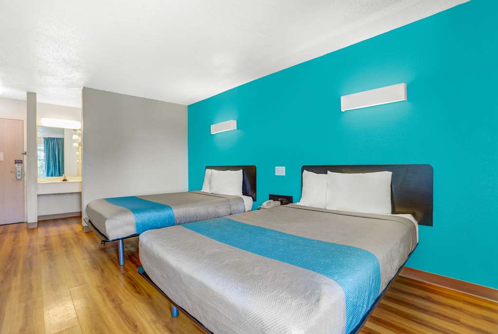 Motel 6 Raleigh NC North - photo 12