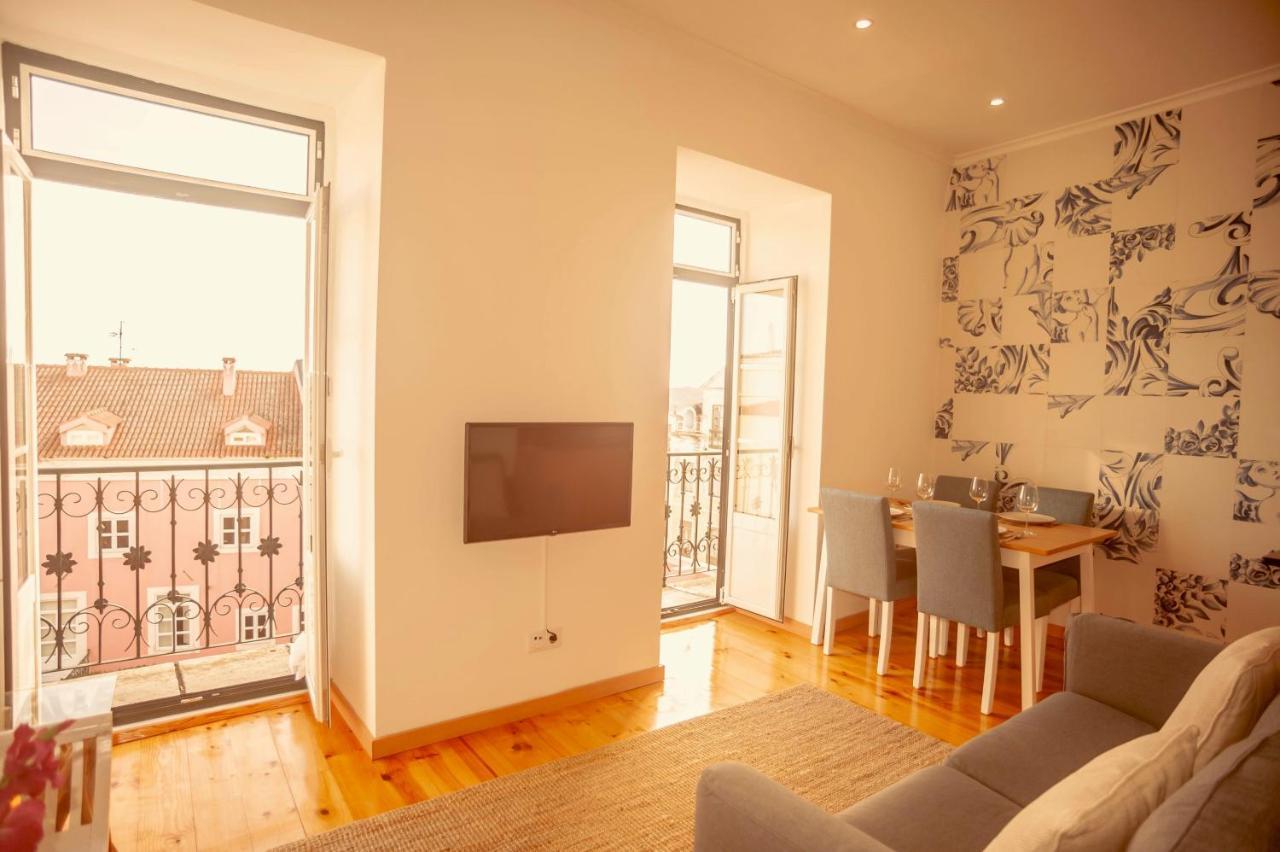 My Fair Lisbon 2 Bedroom Apartment with River View — 4-Star Luxury Hotel in Lisbon, Portugal