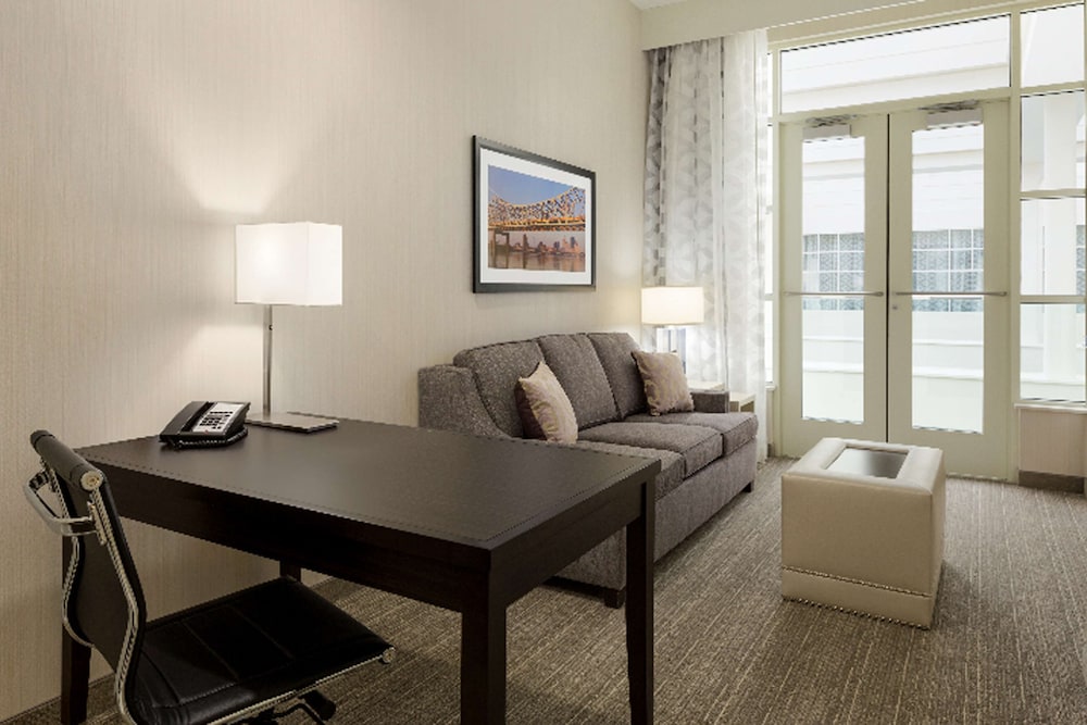 Embassy Suites Louisville Downtown - photo 18