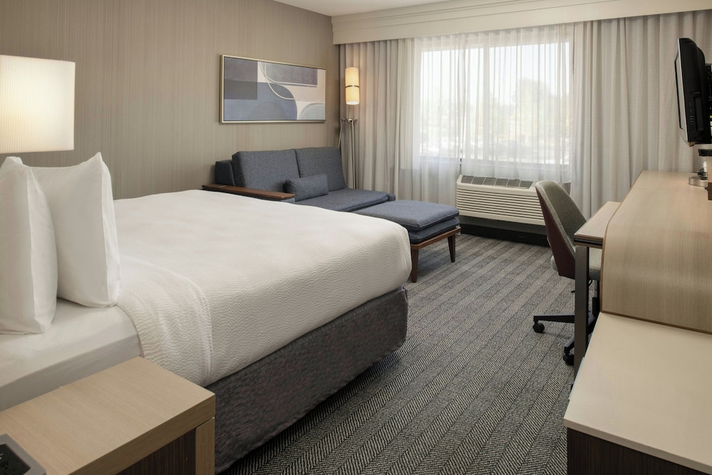 Courtyard by Marriott Vacaville - photo 10