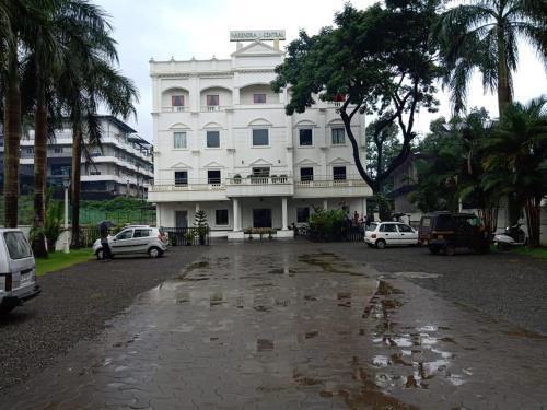 Hotel Narendra Central — hotel in Muvattupula