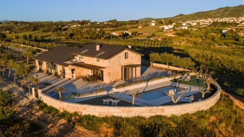 Alto do Ferrum Boutique Villa — 4-Star Luxury Hotel in Covilha, Portugal