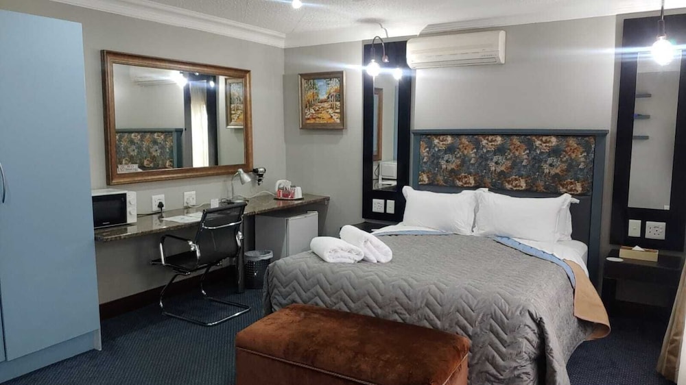 Constantia Manor Guest House — 4-Star Luxury Hotel in Pretoria, South Africa