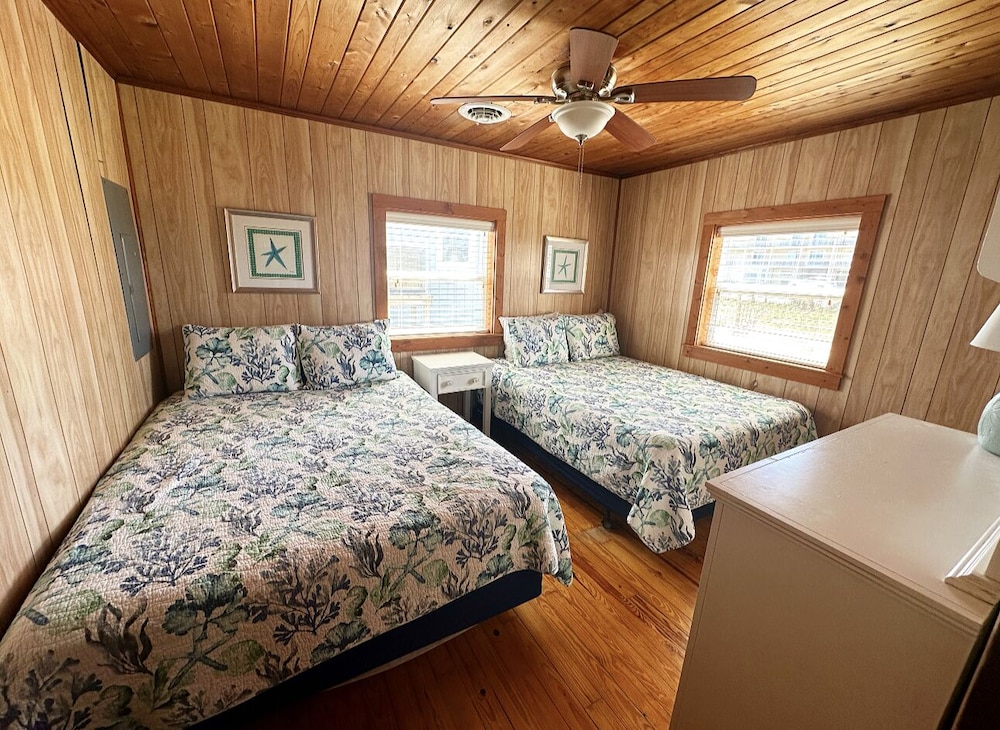 SandSpur Ocean Cottages - photo 8