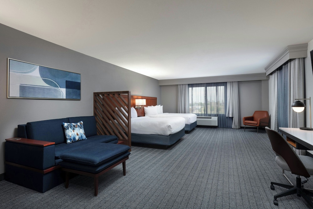 Courtyard by Marriott Wichita At Old Town - photo 12