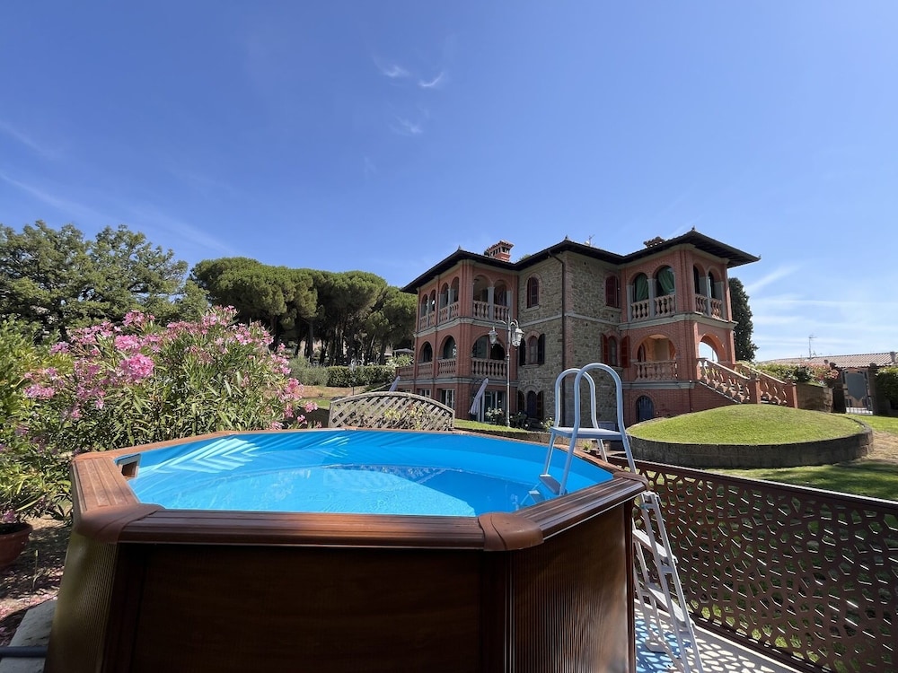 San Bartolomeo LT — 4-Star Luxury Hotel in Passignano Sul Trasimeno, Italy