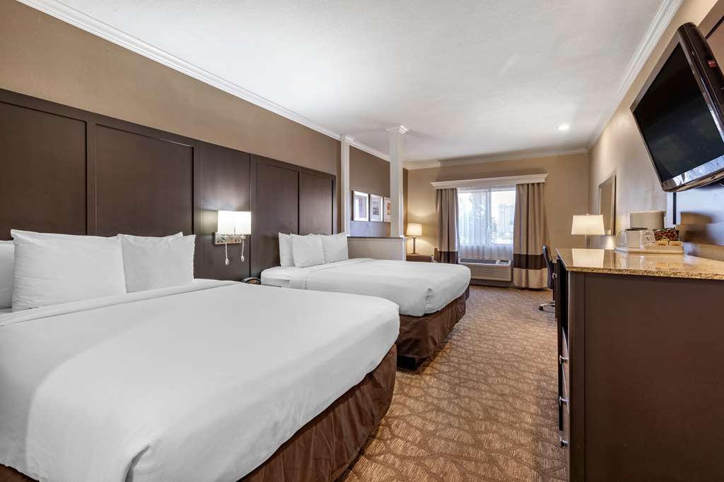 Comfort Inn & Suites Huntington Beach - photo 23