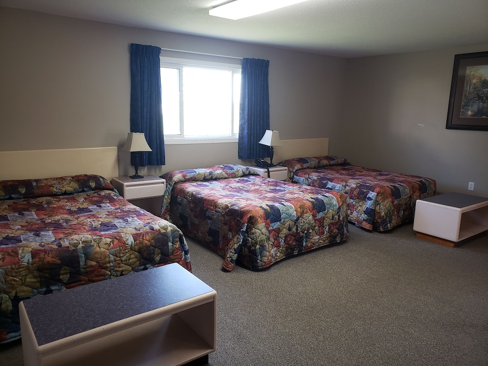 Lamplighter Inn — Three Hills — photo 5