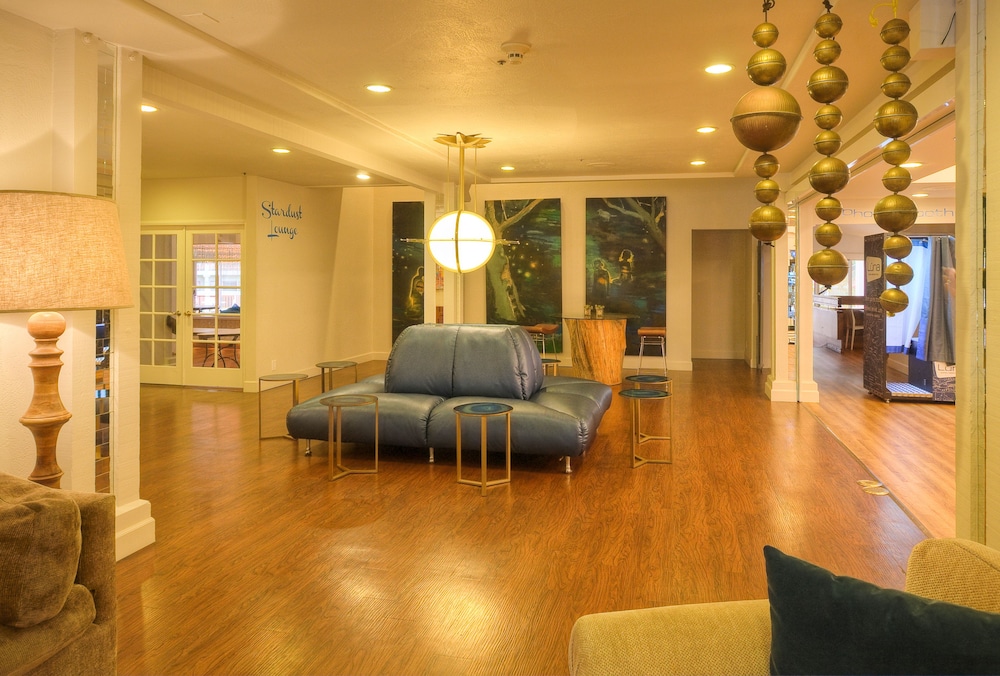 Ashland Hills Hotel & Suites - photo 7