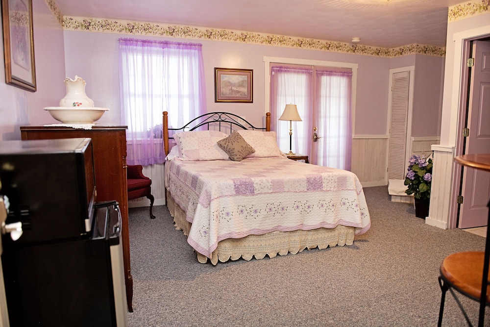 Berry Patch Bed and Breakfast - photo 20