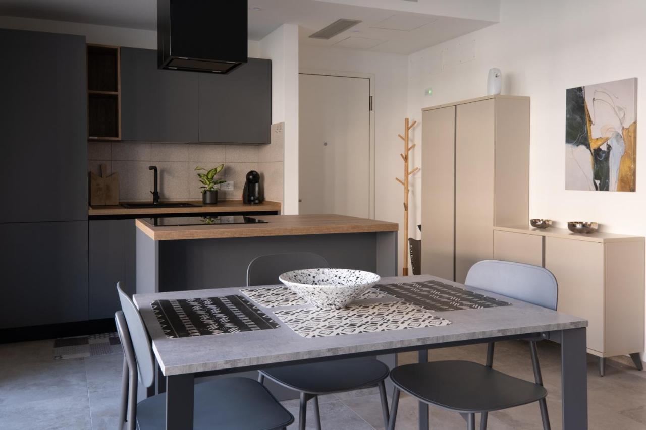 Residence Borgo Secolo — 4-Star Luxury Hotel in Peschiera Del Garda, Italy