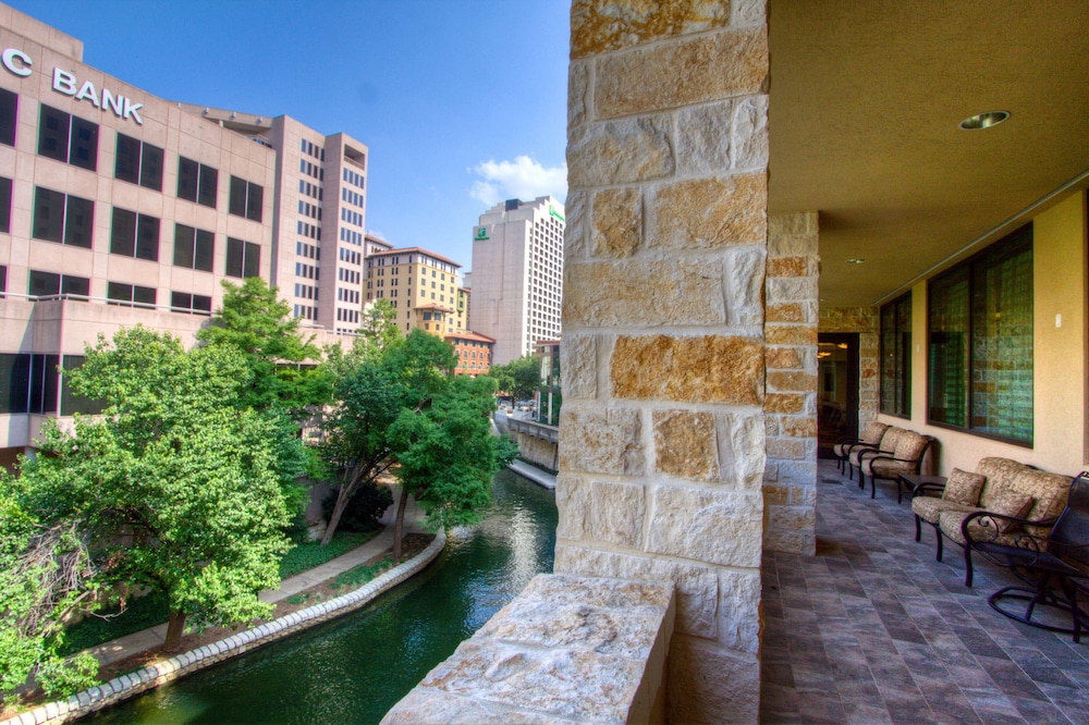 Embassy Suites San Antonio Riverwalk Downtown - featured photo