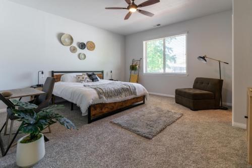 Boho Townhome in Carson City 10 Mins From Downtown 30 Mins To Lake Tahoe