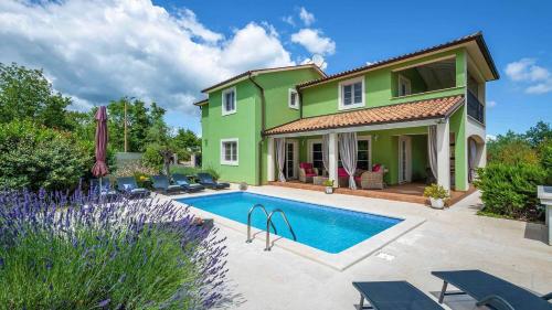Beautiful poolside villa in Rakalj — 4-Star Luxury Hotel in Marcana, Croatia