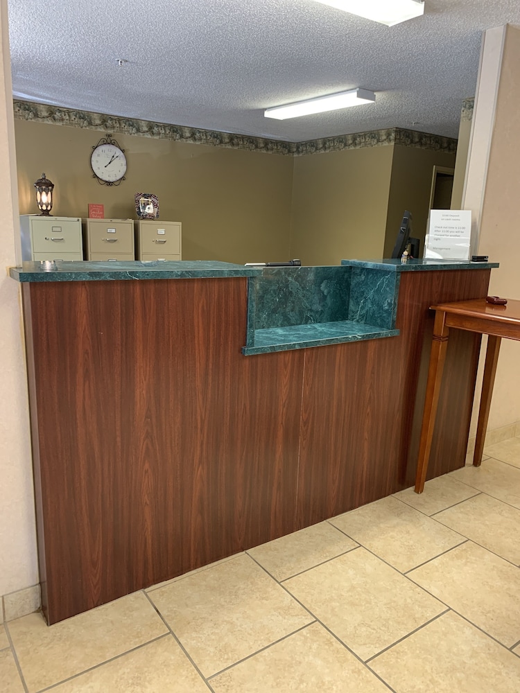 Brookshire Inn - photo 2