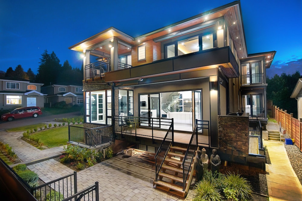 The Chateau - carbon neutral hotel in Burnaby