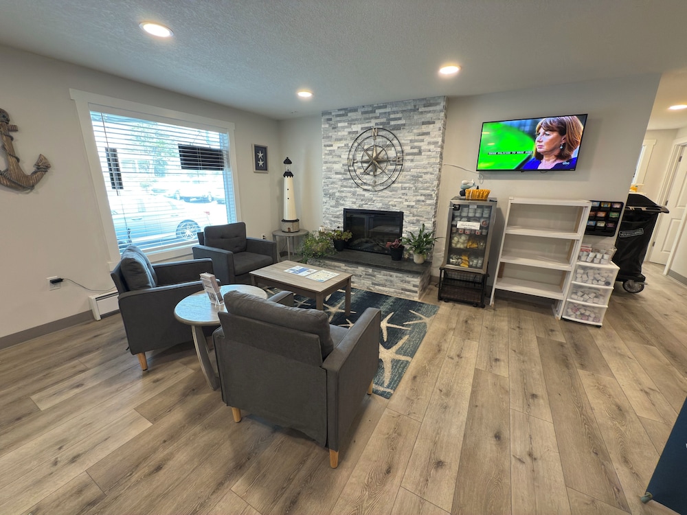 West Beach Suites - photo 6