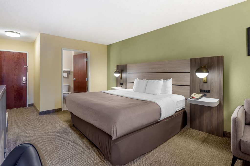 Quality Inn Raleigh Downtown - photo 8