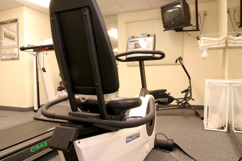 Candlewood Suites Rockford by IHG - photo 15