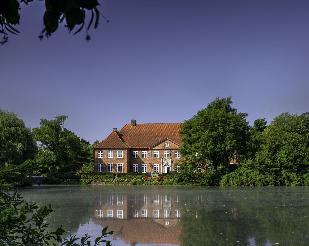 Herrenhaus Borghorst - last minute hotel in Osdorf