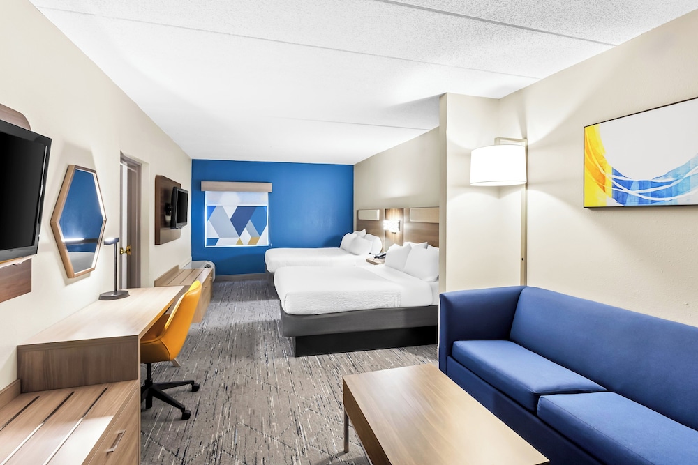 Holiday Inn Express Suites Charleston by IHG - photo 30