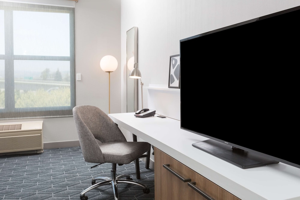 Hilton Garden Inn Oakland San Leandro - photo 16