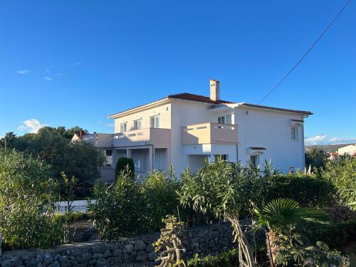 Apartment Vitezic — 4-Star Luxury Hotel in Punat, Croatia