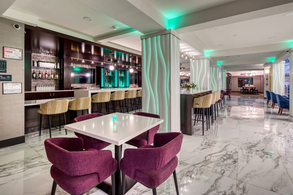 Holiday Inn Kansas City Downtown - photo 63