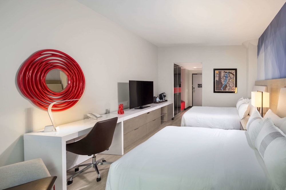 The Summit Hotel - photo 18