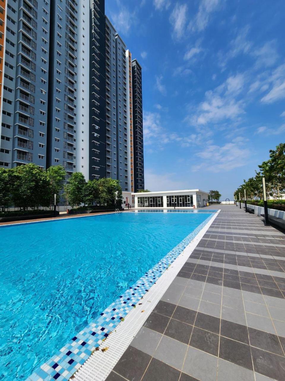 De Dotter of K 3R2B Alanis Residence — 4-Star Luxury Hotel in Sepang, Malaysia