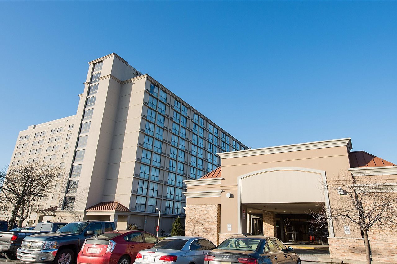Holiday Inn Newark Intl Airport North - photo 3