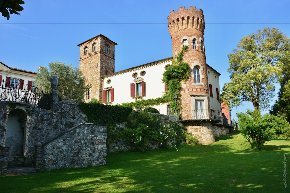 Castello di Buttrio — 4-Star Luxury Hotel in Buttrio, Italy