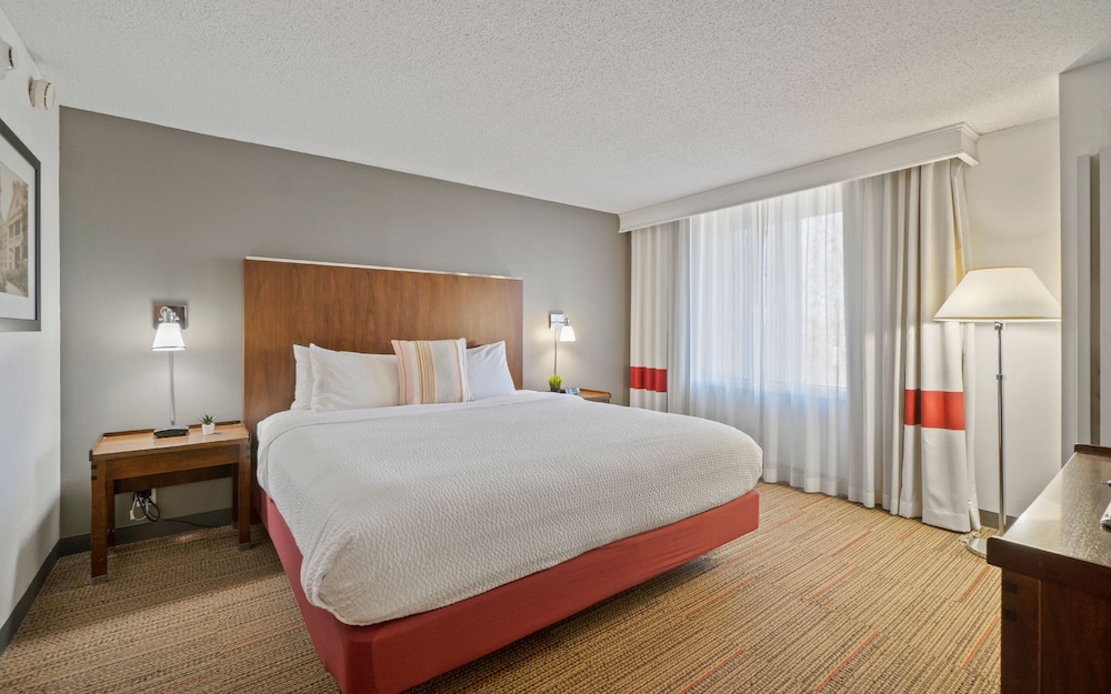Four Points by Sheraton Charlotte in Charlotte, United States