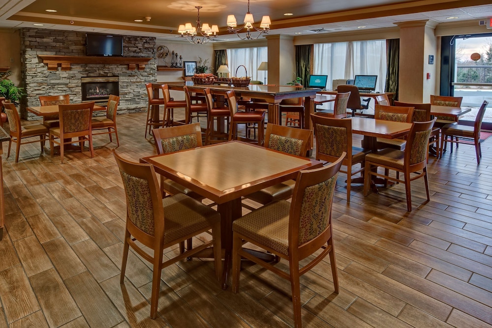 Hampton Inn by Hilton Concord Kannapolis - photo 6