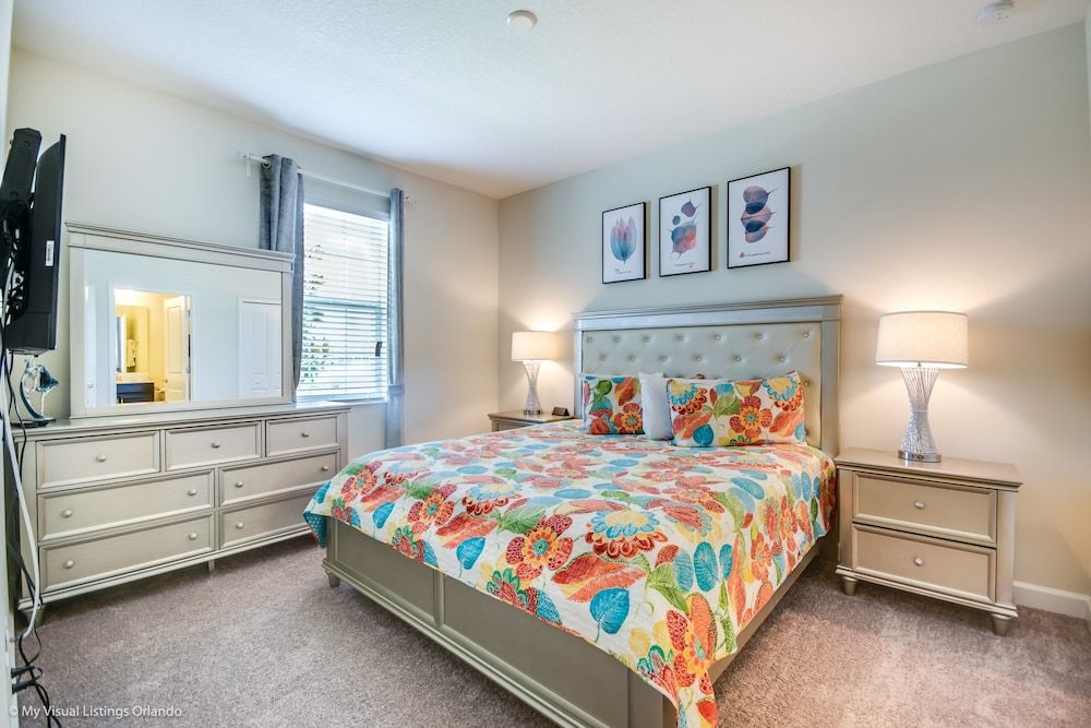 H1672brand new Amazing 8 Bedroom 5 Bathroom Resort - photo 18