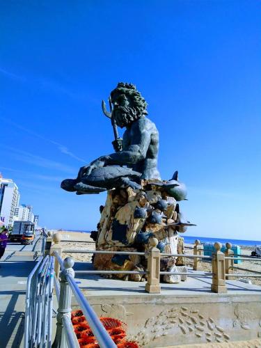 Four Sails Resort — 4-Star Luxury Hotel in Virginia Beach, United States