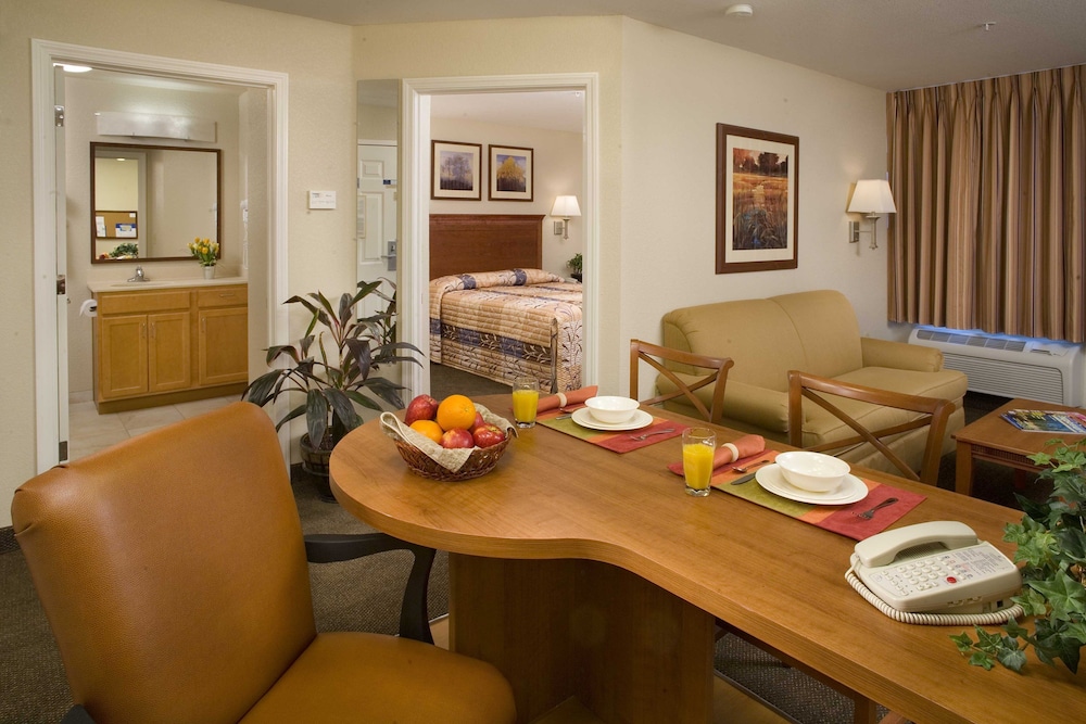 Candlewood Suites Jacksonville by IHG - photo 28
