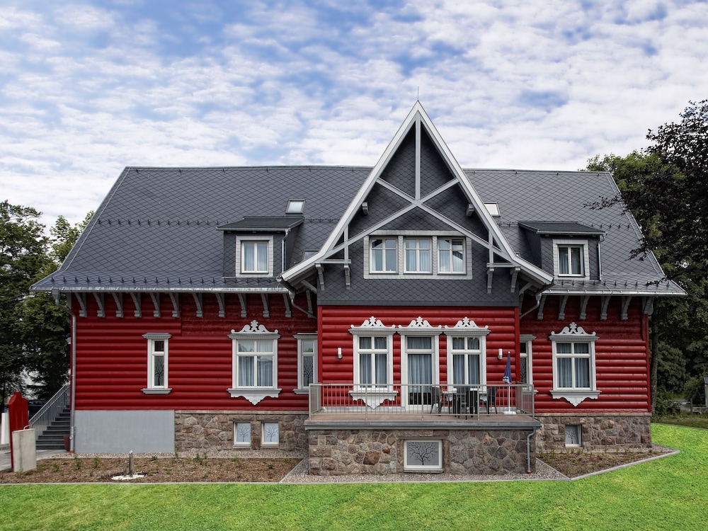 Villa Silva Oberhof — 4-Star Luxury Hotel in Oberhof, Germany