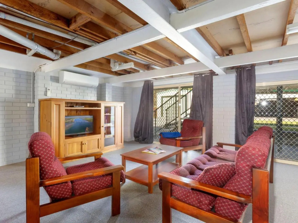 Pet Friendly on Pelican Close to Myall River in Hawks Nest, Australia