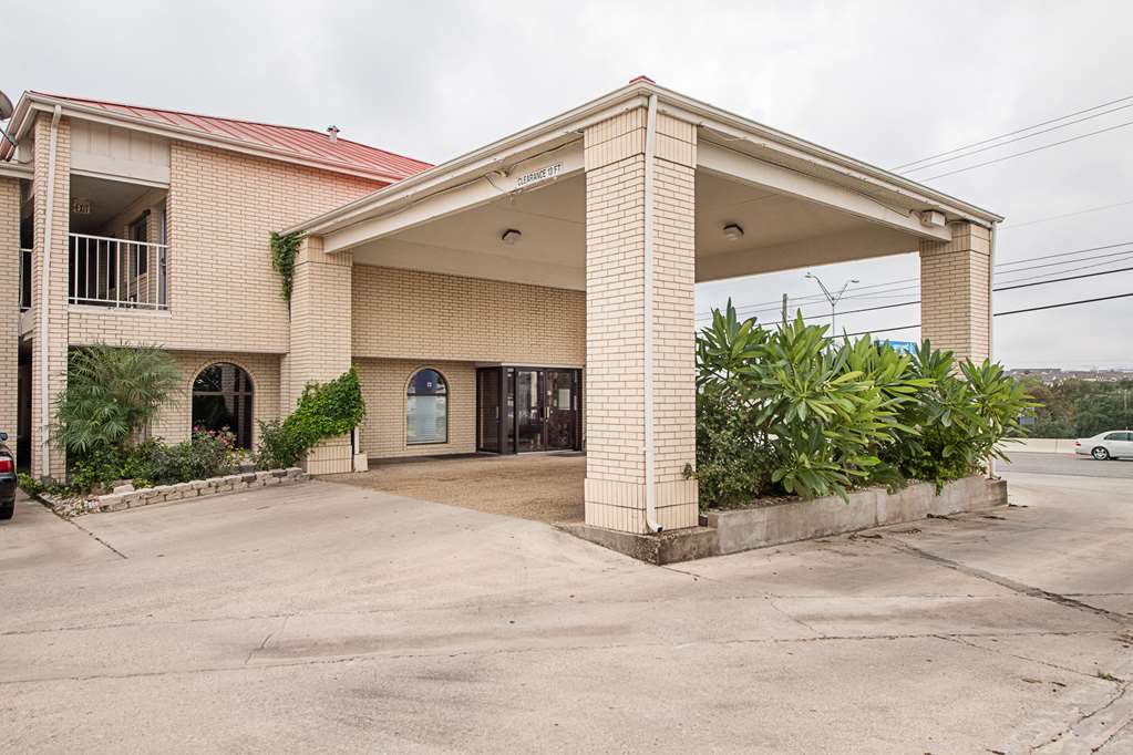 Motel 6 San Antonio TX Fiesta Trails - photo 4